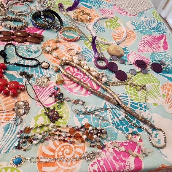 Costume jewelry lot - Picture 2 of 6